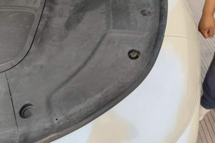 Used NETA S 2022 Extended-Range Version 1160 km Range Rear-Wheel Drive Mid-Grade Engine Bay Left