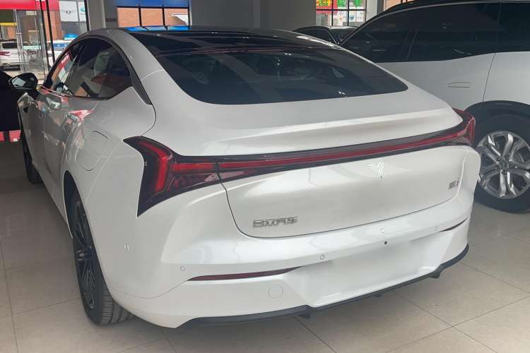 Used NETA S 2022 Extended-Range Version 1160 km Range Rear-Wheel-Drive Compact Edition Exterior 5