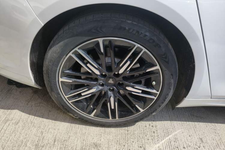 Used NETA S 2022 Extended-Range Version 1160 km Range Rear-Wheel Drive Mid-Grade Exterior 5