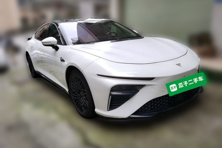Used NETA S 2022 All-Electric 715 km Range Rear-Drive Deluxe Version Front Right 45 Deg