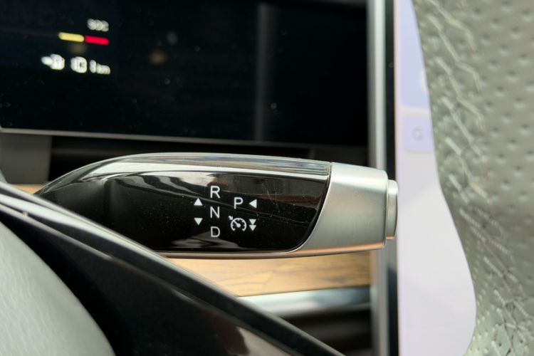 Used NETA S 2022 Extended-Range Version 1160 km Range Rear-Wheel-Drive Compact Edition Gear Lever