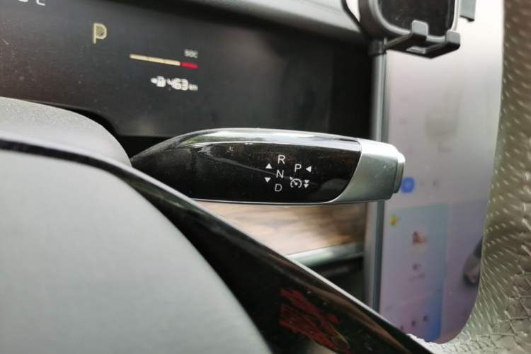 Used NETA S 2022 All-Electric 715 km Range Rear-Drive Deluxe Version Gear Lever