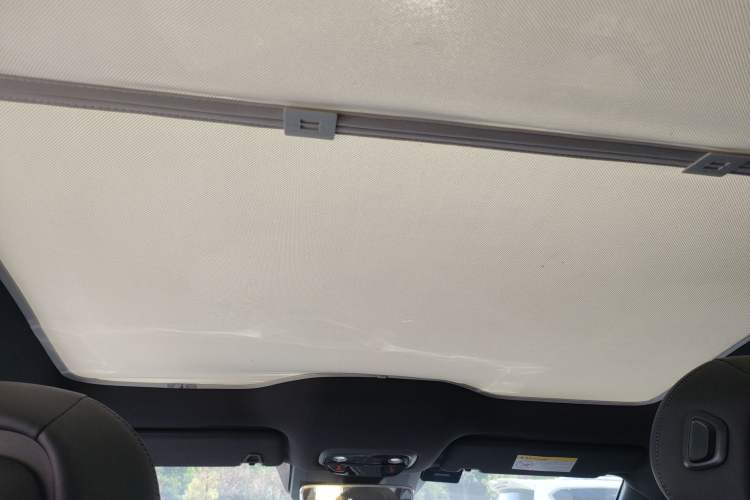 Used NETA S 2022 Extended-Range Version 1160 km Range Rear-Wheel Drive Mid-Grade Headliner