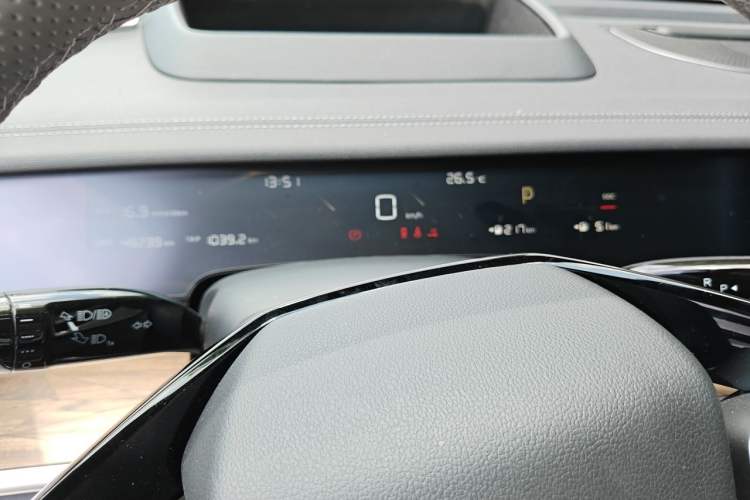 Used NETA S 2022 Extended-Range Version 1160 km Range Rear-Wheel Drive Mid-Grade Instrument Cluster