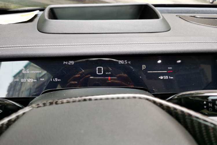 Used NETA S 2022 All-Electric 715 km Range Rear-Drive Deluxe Version Instrument Cluster