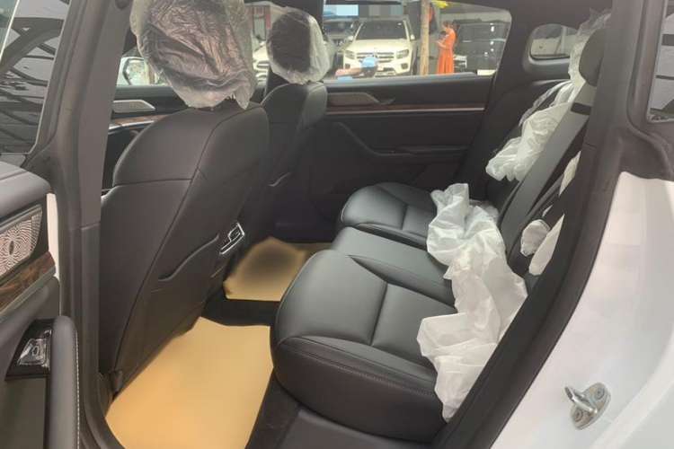 Used NETA S 2022 Extended-Range Version 1160 km Range Rear-Wheel-Drive Compact Edition Interior 2