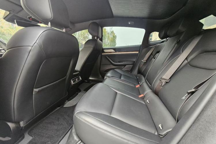 Used NETA S 2022 Extended-Range Version 1160 km Range Rear-Wheel-Drive Compact Edition Interior 4