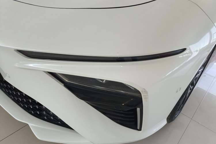 Used NETA S 2022 Extended-Range Version 1160 km Rear-Drive Big Edition Left Front Headlight
