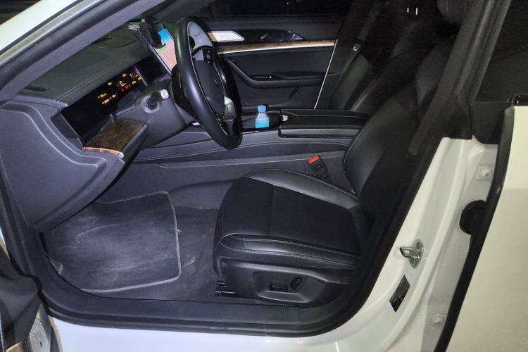 Used NETA S 2022 Extended-Range Version 1160 km Range Rear-Wheel-Drive Compact Edition Left Front Seat