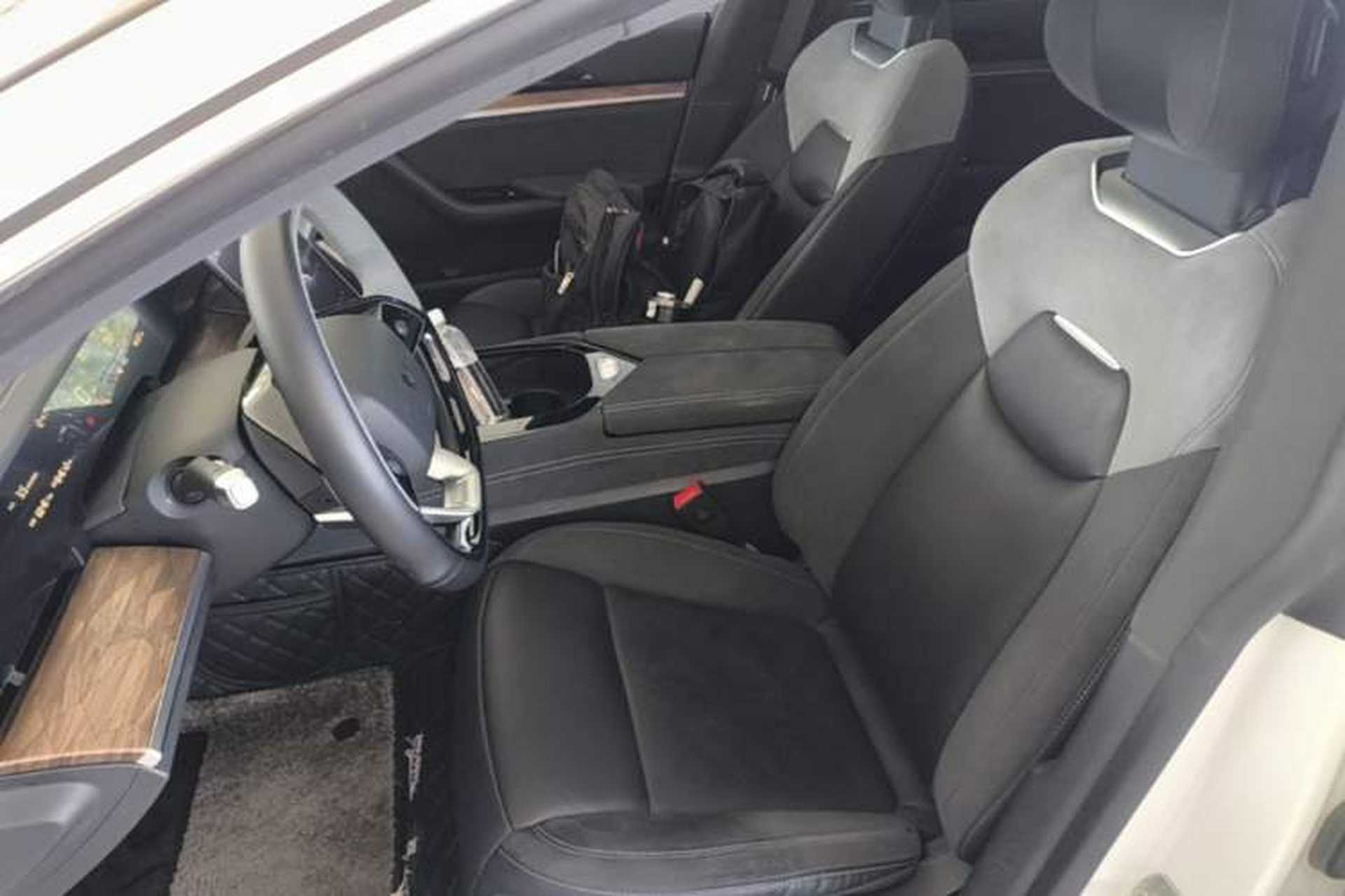 Used NETA S 2022 Extended-Range Version 1160 km Rear-Drive Big Edition Left Front Seat