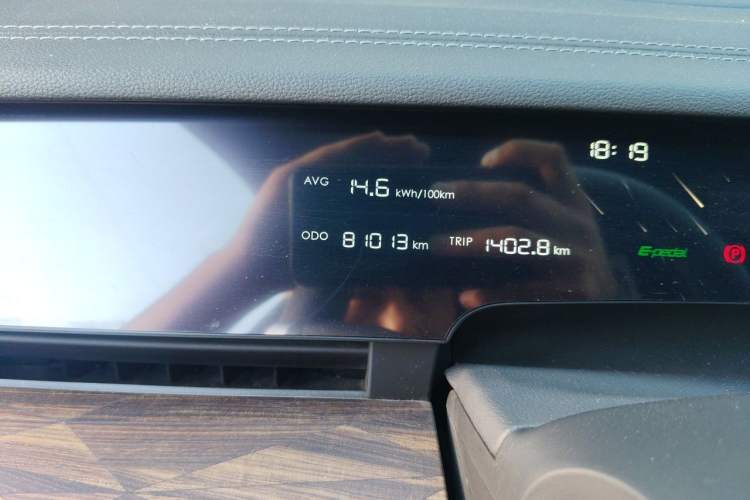 Used NETA S 2022 Extended-Range Version 1160 km Range Rear-Wheel-Drive Compact Edition Odometer Close Up