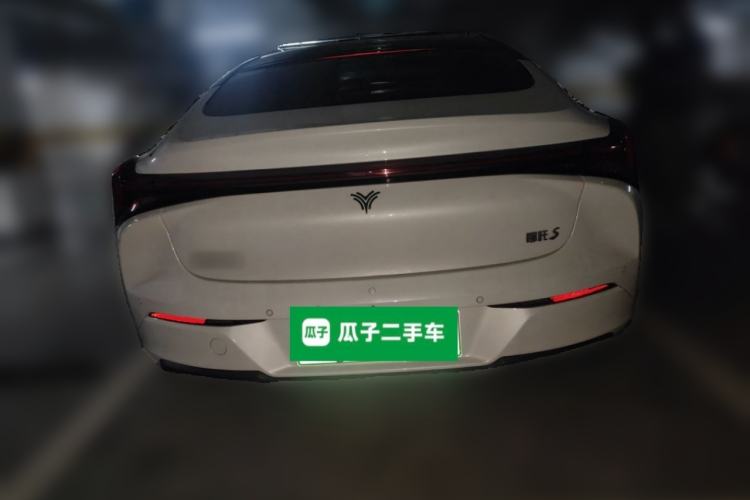 Used NETA S 2022 Extended-Range Version 1160 km Range Rear-Wheel-Drive Compact Edition Rear