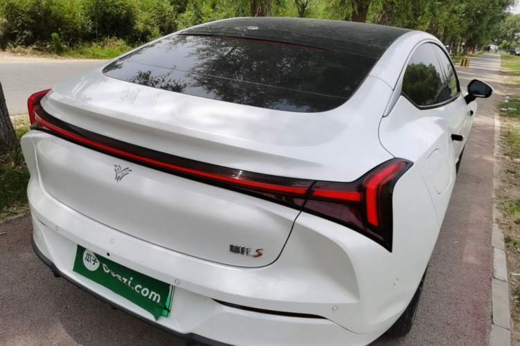 Used NETA S 2022 All-Electric 715 km Range Rear-Drive Deluxe Version Rear Right 45 Deg