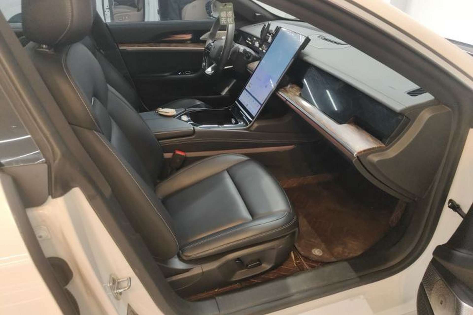 Used NETA S 2022 Extended-Range Version 1160 km Range Rear-Wheel-Drive Compact Edition Right Front Seat