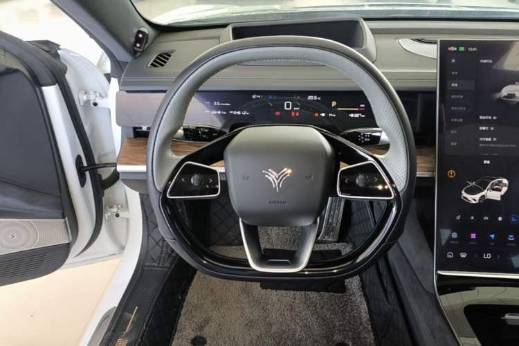 Used NETA S 2022 Extended-Range Version 1160 km Rear-Drive Big Edition Steering Wheel
