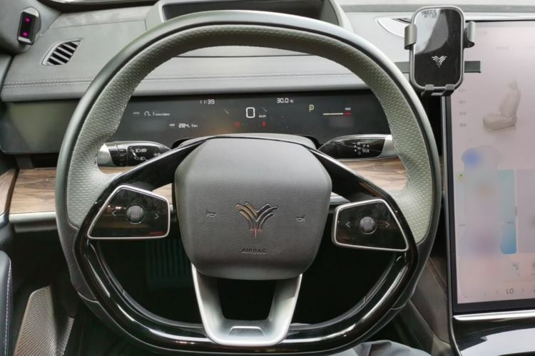 Used NETA S 2022 All-Electric 715 km Range Rear-Drive Deluxe Version Steering Wheel
