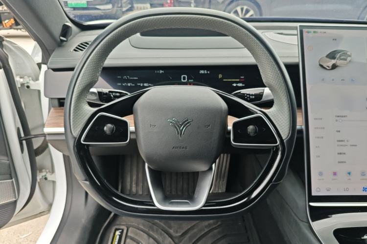 Used NETA S 2022 All-Electric 650 km Four-Wheel Drive Premium Version Steering Wheel