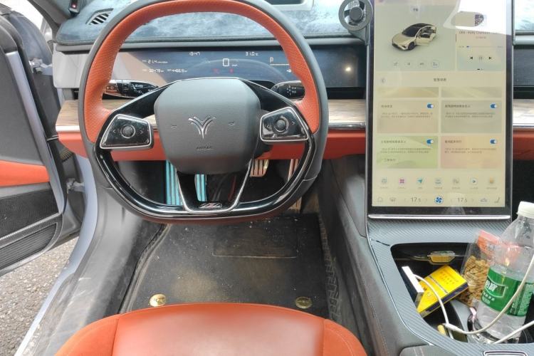 Used NETA S 2022 All-Electric 650 km Four-Wheel Drive Premium Version Steering Wheel