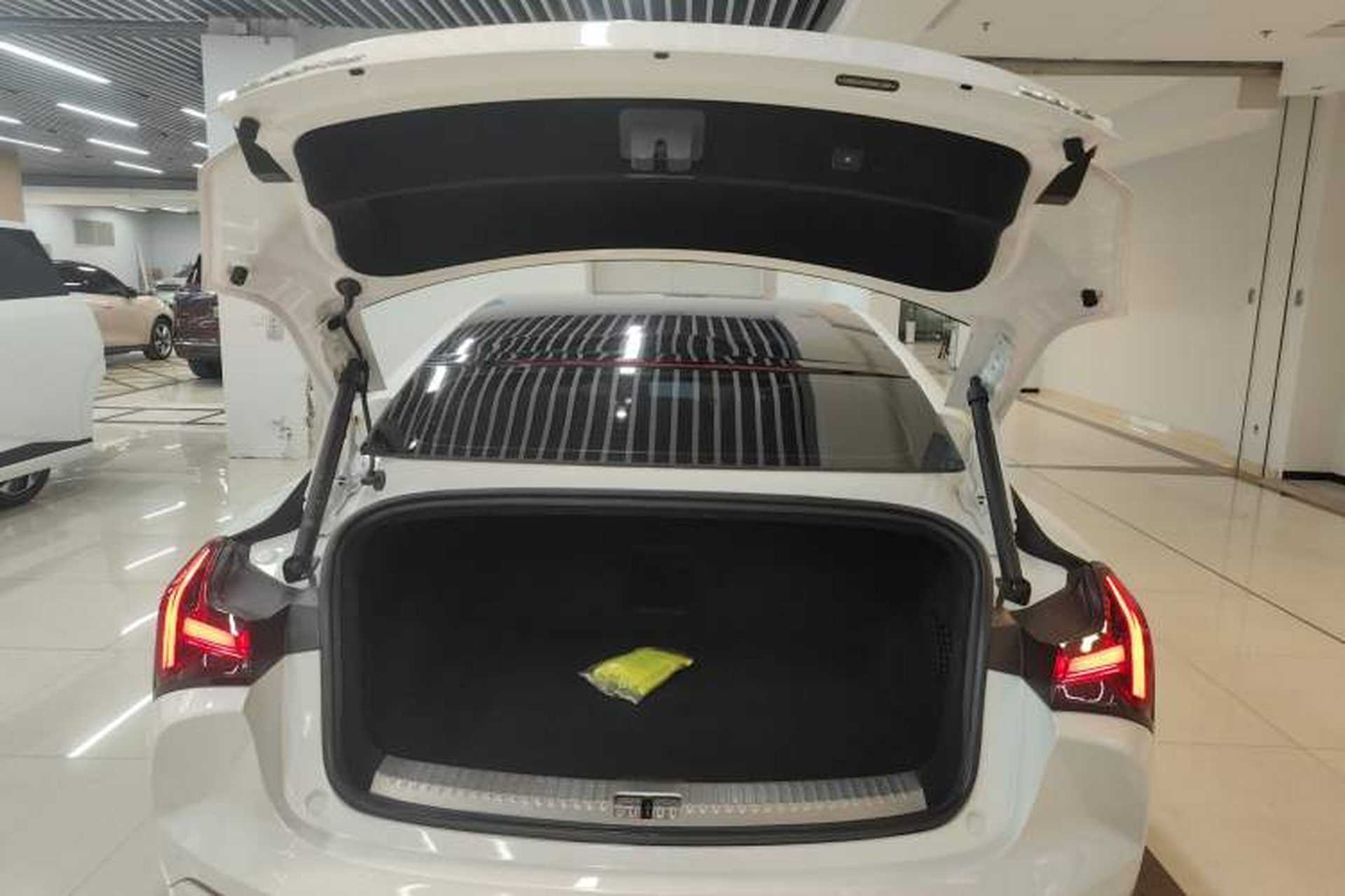 Used NETA S 2022 Extended-Range Version 1160 km Range Rear-Wheel-Drive Compact Edition Trunk