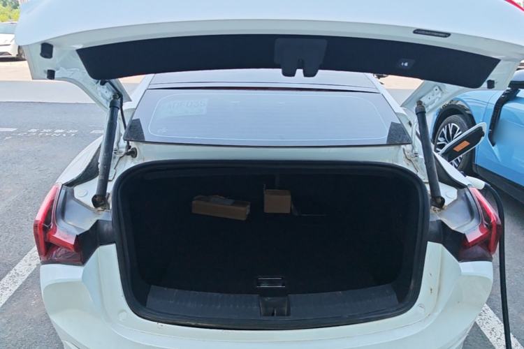 Used NETA S 2022 Extended-Range Version 1160 km Range Rear-Wheel-Drive Compact Edition Trunk