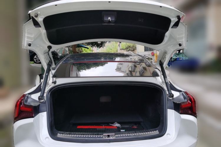 Used NETA S 2022 All-Electric 715 km Range Rear-Drive Deluxe Version Trunk