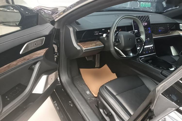 Used NETA S 2023 All-Electric 520 km Range Rear-Drive Version Driver Seat