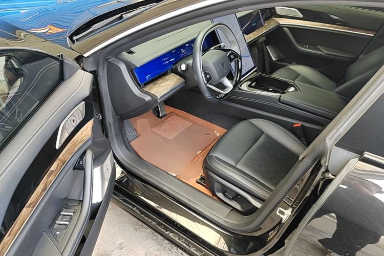 Used NETA S 2023 All-Electric 520 km Range Rear-Drive Version Driver Seat