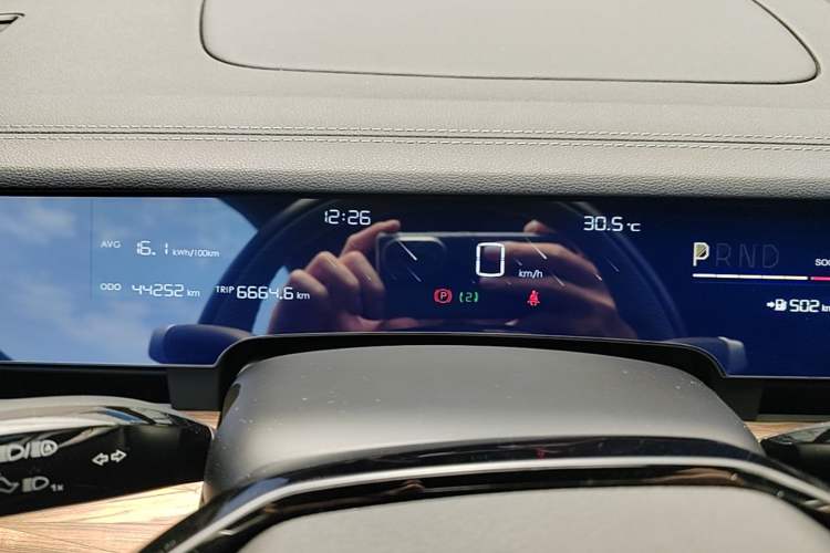 Used NETA S 2023 All-Electric 520 km Range Rear-Drive Version Instrument Cluster