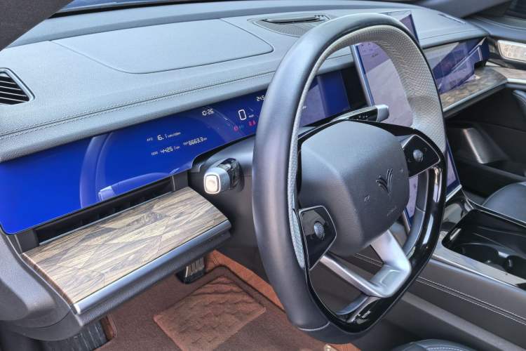 Used NETA S 2023 All-Electric 520 km Range Rear-Drive Version Interior 5