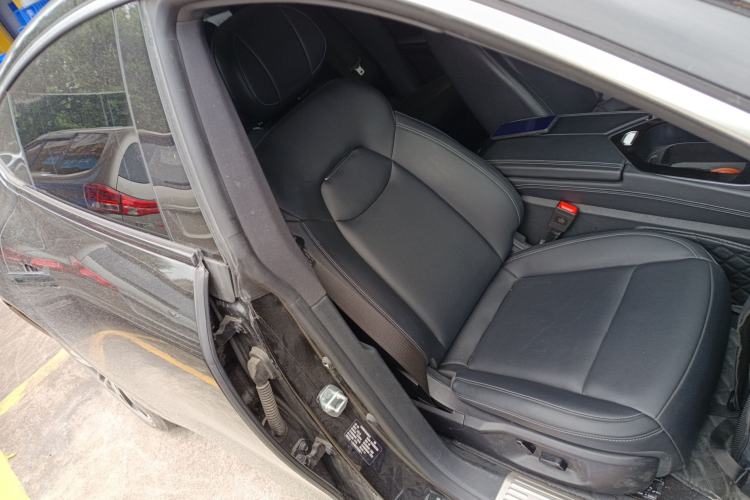Used NETA S 2023 Pure Electric 520km Rear-Drive Lite Version Right Front Seat