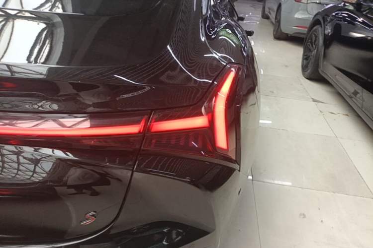 Used NETA S 2023 All-Electric 520 km Range Rear-Drive Version Right Rear Taillight