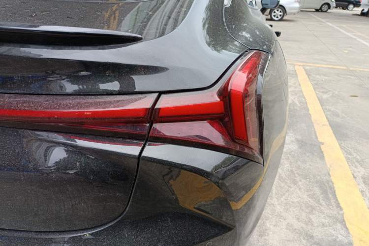 Used NETA S 2023 Pure Electric 520km Rear-Drive Lite Version Right Rear Taillight