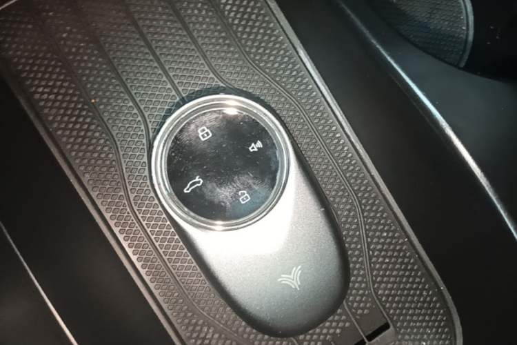 Used NETA S 2023 All-Electric 520 km Range Rear-Drive Version Vehicle Key