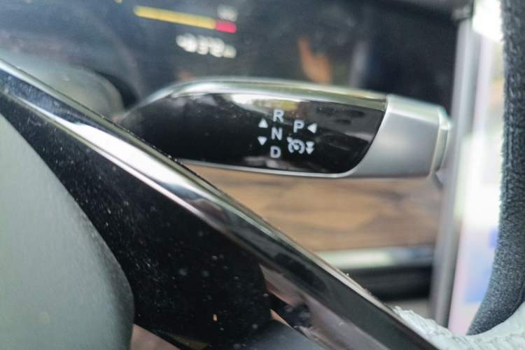 Used NETA S 2023 All-Electric 520 km Range Rear-Drive Version Gear Lever