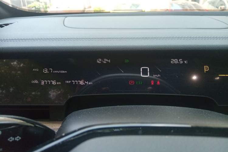 Used NETA S 2023 All-Electric 520 km Range Rear-Drive Version Instrument Cluster