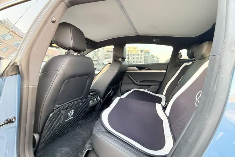 Used NETA S 2023 All-Electric 520 km Range Rear-Drive Version Interior 1