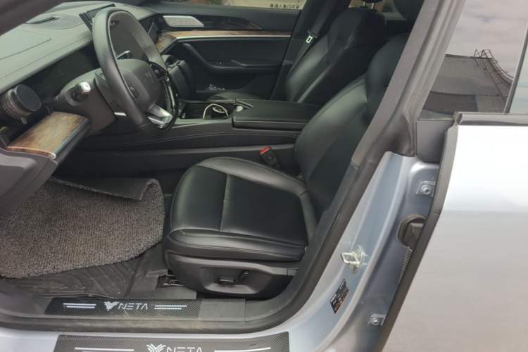 Used NETA S 2023 Pure Electric 520km Rear-Drive Lite Version Left Front Seat