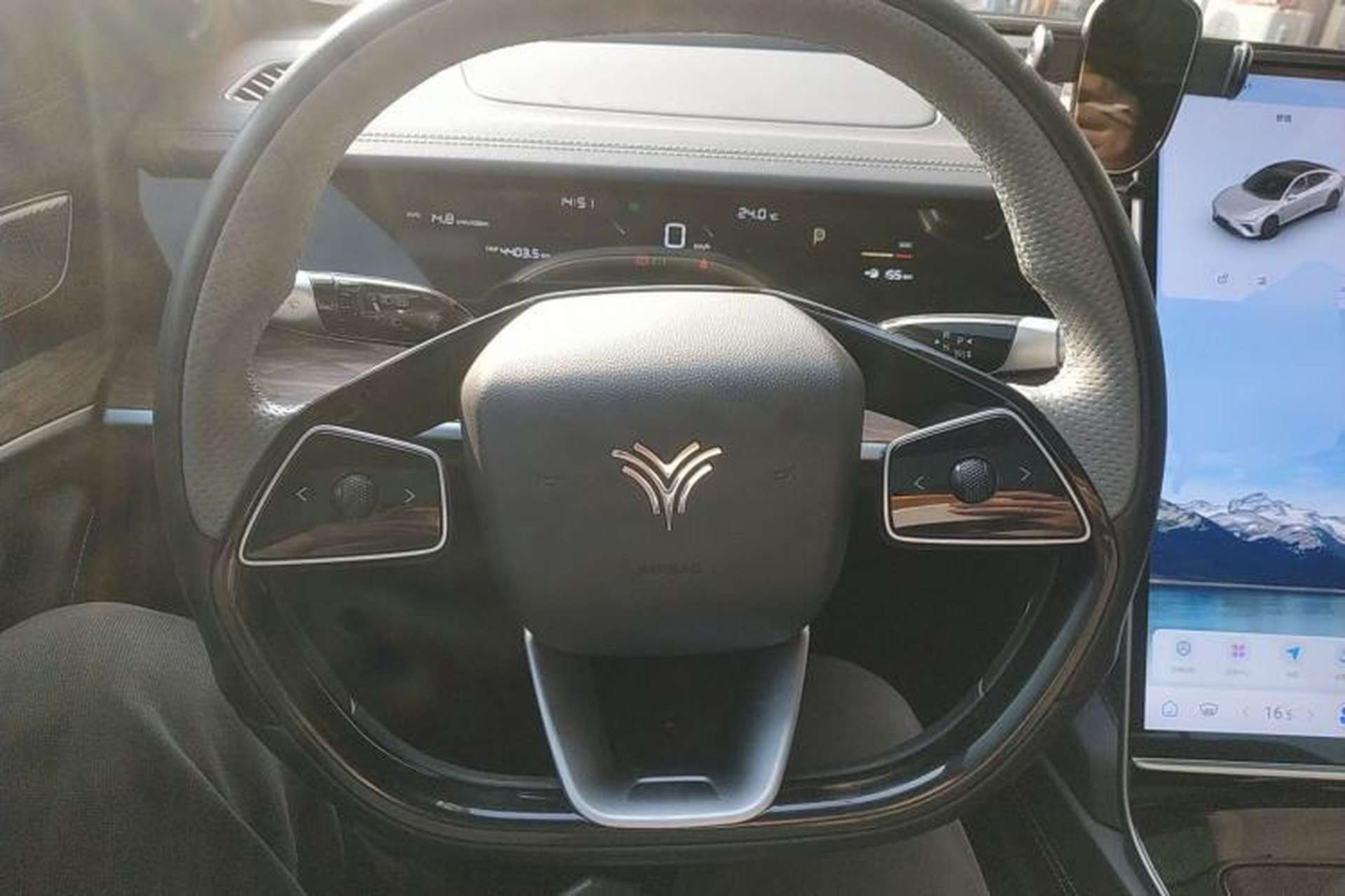 Used NETA S 2023 All-Electric 520 km Range Rear-Drive Version Steering Wheel