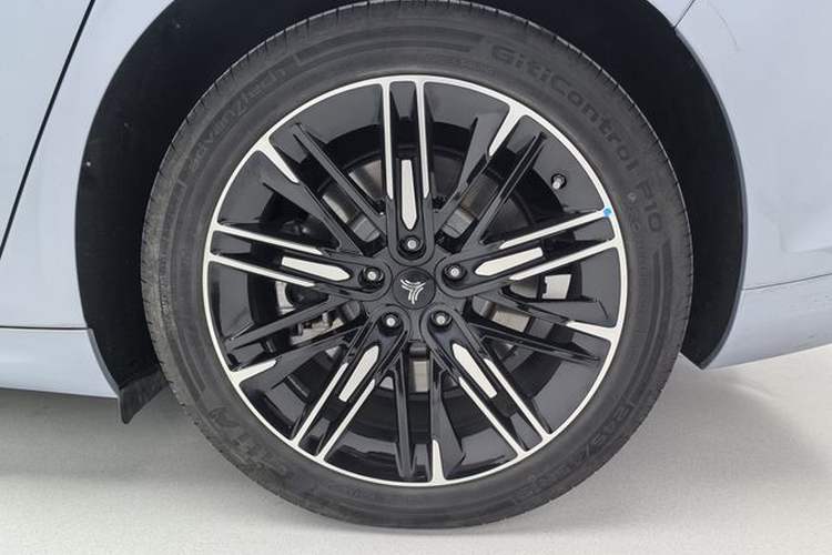 Used NETA S 2023 Pure Electric 520km Rear-Drive Lite Version Exterior 8