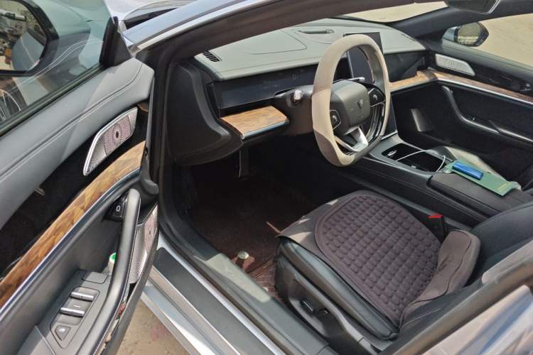 Used NETA S 2023 Pure Electric 520km Rear-Drive Lite Version Driver Seat