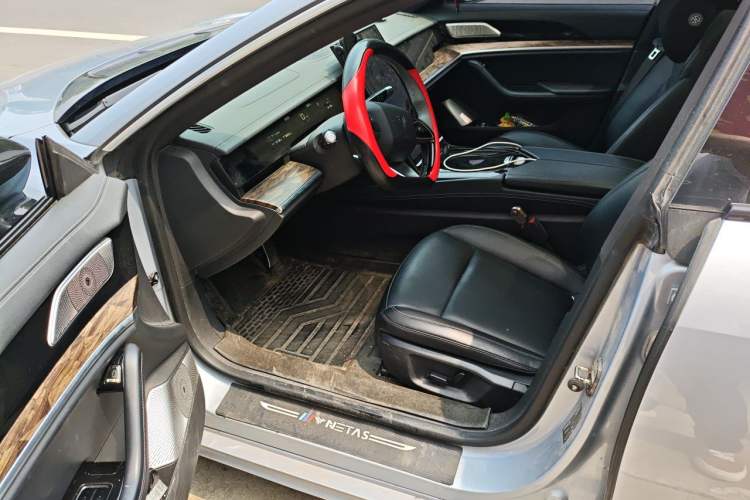 Used NETA S 2023 Pure Electric 520km Rear-Drive Lite Version Driver Seat