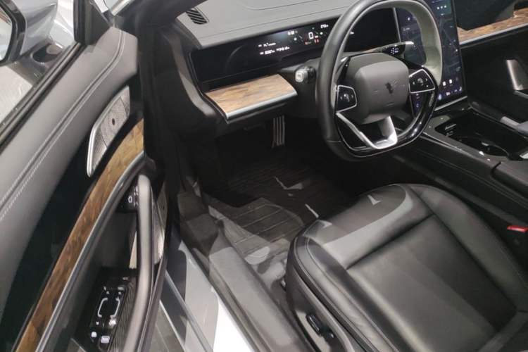 Used NETA S 2023 Pure Electric 520km Rear-Drive Lite Version Driver Seat