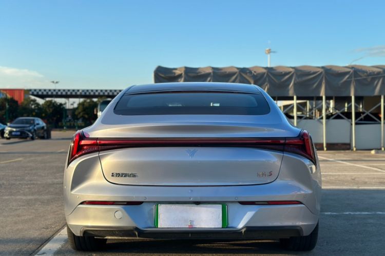 Used NETA S 2023 All-Electric 520 km Range Rear-Drive Version Exterior 5