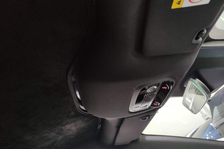 Used NETA S 2023 Pure Electric 520km Rear-Drive Lite Version Headliner