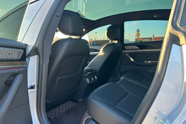 Used NETA S 2023 All-Electric 520 km Range Rear-Drive Version Interior 11