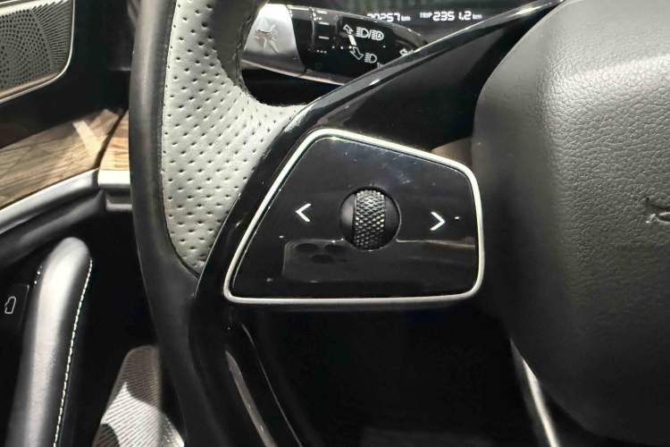 Used NETA S 2023 Pure Electric 520km Rear-Drive Lite Version Interior 5