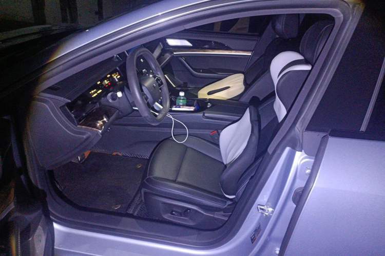 Used NETA S 2023 Pure Electric 520km Rear-Drive Lite Version Left Front Seat