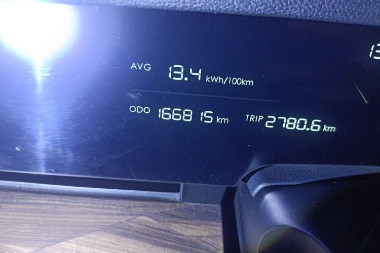 Used NETA S 2023 Pure Electric 520km Rear-Drive Lite Version Odometer Close Up