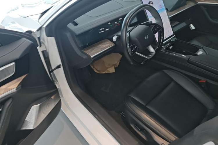 Used NETA S 2023 Pure Electric 520km Rear-Drive Lite Version Driver Seat