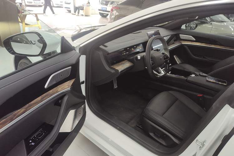 Used NETA S 2023 Pure Electric 520km Rear-Drive Lite Version Driver Seat